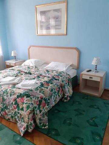 Фотографии Гостевой дом Luxury rooms International Sinaia г. Синая (Румыния) №4 Фото Гостевой дом Luxury rooms International Sinaia г. Синая 4