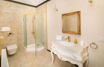 Фото номера Двухместный номер Делюкс с 1 кроватью Отель Hotel boutique Vila LaKastel г. Синая 4