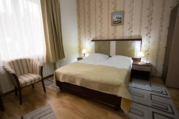 Фото номера Трехместный номер Отель Hotel Rina Cerbul г. Синая 4