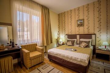 Фото Отель Hotel Rina Cerbul г. Синая 3