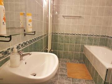 Фото номера Апартаменты с 2 спальнями Гостевой дом Vila Eliza г. Синая 16