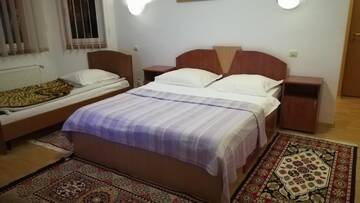 Фото номера Трехместный номер с видом на горы Виллы Casa Ana г. Синая 6