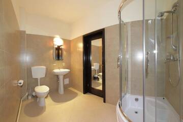 Фото номера Трехместный номер Отель Hotel Stavilar г. Синая 4