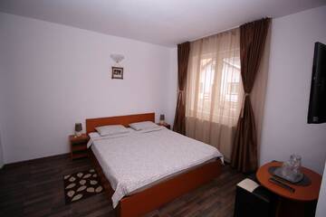Фото номера Двухместный номер с 1 кроватью Гостевой дом Pension Sinaia - Casa Ta г. Синая 7