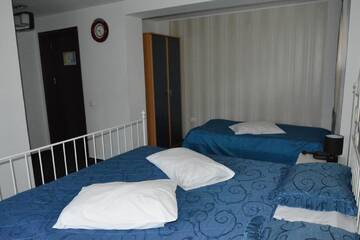 Фото номера Трехместный номер с ванной комнатой Отель Hotel Green Palace г. Синая 2