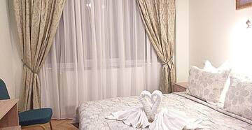 Фото номера Двухместный номер с 1 кроватью и видом на горы Гостевой дом Pensiunea Vila Gabriel г. Синая 5