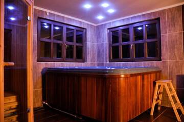 Фото номера Вилла с 5 спальнями Лоджи Cabana Stana Tarle г. Синая 50