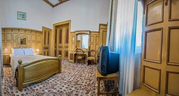 Фото номера Улучшенная вилла Виллы Olala Vila Sinaia г. Синая 11