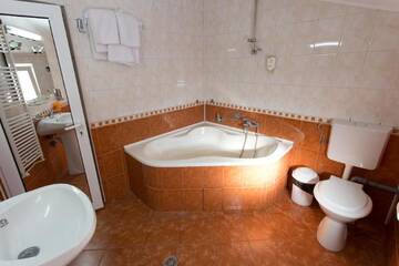 Фото номера Улучшенный двухместный номер с 1 кроватью Гостевой дом Vila Anne Marie г. Синая 10