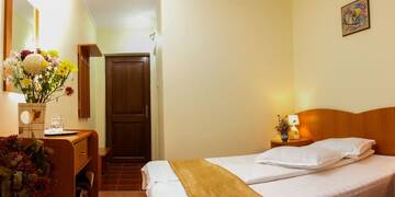 Фото номера Двухместный номер с 2 отдельными кроватями и балконом Отель Hotel Riviera г. Синая 2