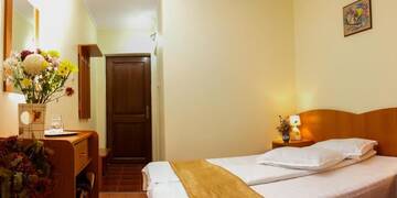 Фото номера Двухместный номер с 2 отдельными кроватями и балконом Отель Hotel Riviera г. Синая 10