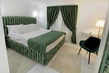 Фото номера Стандартный двухместный номер с 1 кроватью Отель Excelsior Boutique Hotel Sinaia г. Синая 3