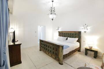Фото номера Улучшенный двухместный номер с 1 кроватью Отель Excelsior Boutique Hotel Sinaia г. Синая 3