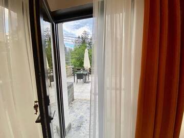 Фото номера Двухместный номер с 1 кроватью и террасой Гостевой дом Vila Terase г. Синая 21