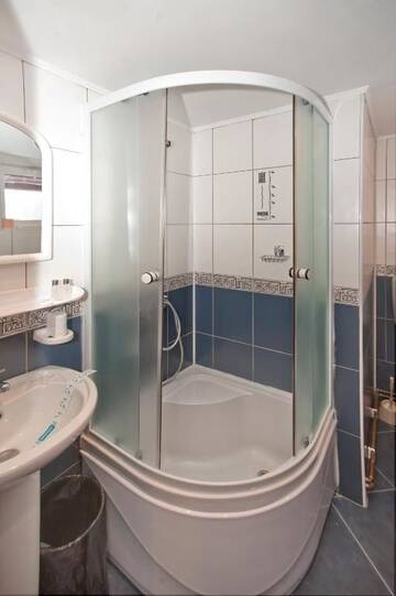 Фото номера Стандартный двухместный номер с 1 кроватью Гостевой дом Casa Tudor г. Синая 23