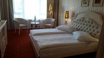 Фото номера Двухместный номер с 1 кроватью Отель Hotel Carpathia г. Синая 7