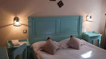 Фото номера Стандартный двухместный номер с 1 кроватью Отель Hotel Bastion г. Синая 12