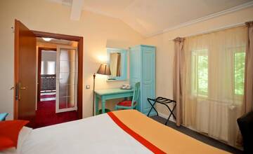 Фото номера Люкс с 2 спальнями Отель Hotel Bastion г. Синая 6
