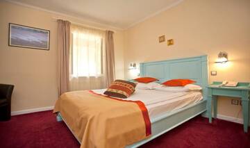 Фото номера Стандартный двухместный номер с 1 кроватью Отель Hotel Bastion г. Синая 26