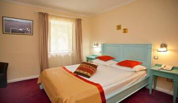Фото номера Стандартный двухместный номер с 1 кроватью Отель Hotel Bastion г. Синая 28