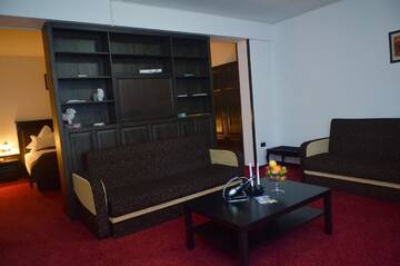 Фото номера Полулюкс Отель Hotel Cumpatu г. Синая 4