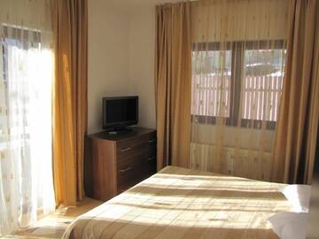 Фото номера Двухместный номер с 1 кроватью на 1 этаже Апарт-отели Hotel Silvia Apart Sinaia г. Синая 4