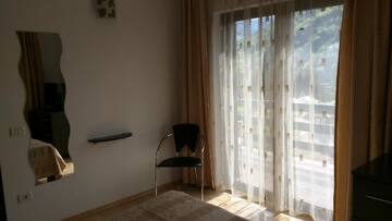 Фото номера Апартаменты с 1 спальней Апарт-отели Hotel Silvia Apart Sinaia г. Синая 2