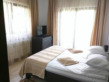 Фото номера Апартаменты с 1 спальней Апарт-отели Hotel Silvia Apart Sinaia г. Синая 9