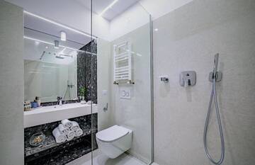 Фото номера Новый семейный люкс с видом на горы Отель Hotel Sinaia г. Синая 6