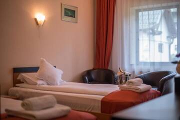 Фото номера Двухместный номер с 1 кроватью или 2 отдельными кроватями Отель Hotel Marami г. Синая 75