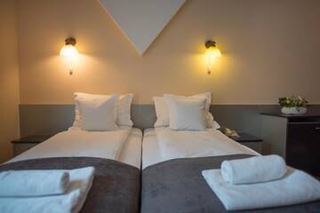 Фото номера Двухместный номер с 1 кроватью или 2 отдельными кроватями Отель Hotel Marami г. Синая 28