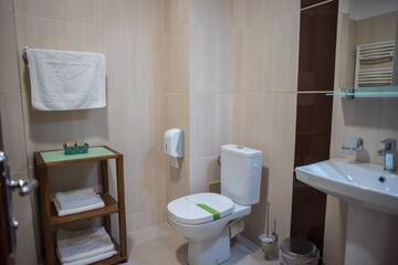 Фото номера Двухместный номер с 1 кроватью Отель Hotel Marea Neagra г. Синая 6