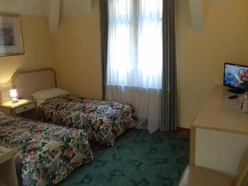 Фото номера Двухместный номер с 1 кроватью Гостевой дом Luxury rooms International Sinaia г. Синая 2