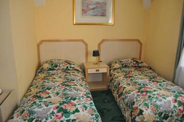 Фото номера Двухместный номер с 1 кроватью Гостевой дом Luxury rooms International Sinaia г. Синая 6