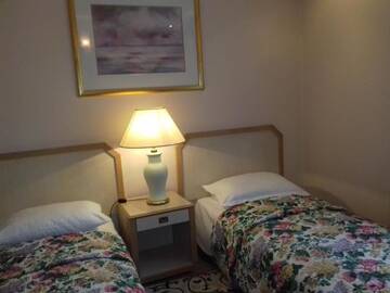 Фото номера Cемейный номер с собственной ванной комнатой Гостевой дом Luxury rooms International Sinaia г. Синая 6
